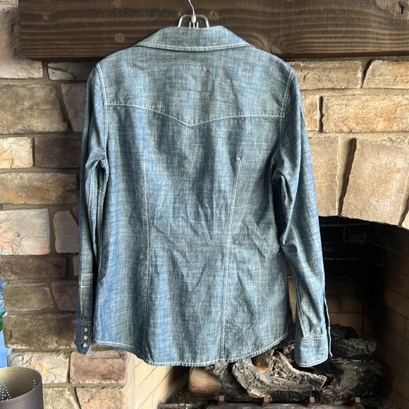 Banana Republic Denim Western Button Down Medium Pearl Button Detail - Picture 4 of 4